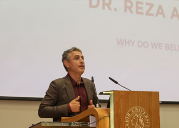 Renowned Scholar Reza Aslan Speaks at Habib University’s Yohsin Lecture