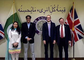 British Deputy High Commissioner Welcomed to HU Campus