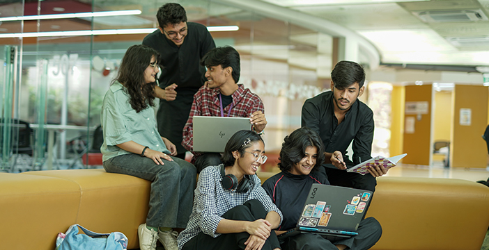 students studying in horizon 
